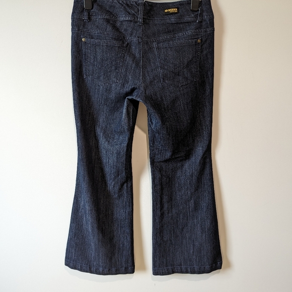 Smart Set Insider Premium Denim Bell Bottom Jeans - Picture 2 of 8